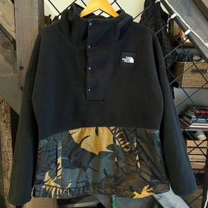 Half Sherpa, Half Puffer North Face Pullover / Hoodie